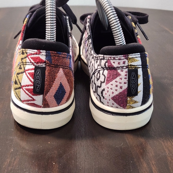 Keen Shoes Womens Size 6 Elsa IV Sneakers 1023158 Aztec Low Top Canvas Outdoor - Picture 4 of 8